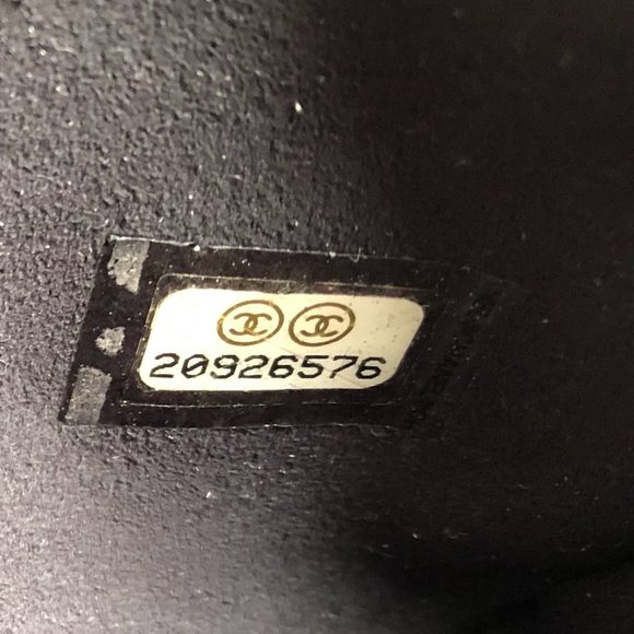 **SOLD** Chanel Black Lambskin Card/Wallet/Phone Case - Picture 8 of 10